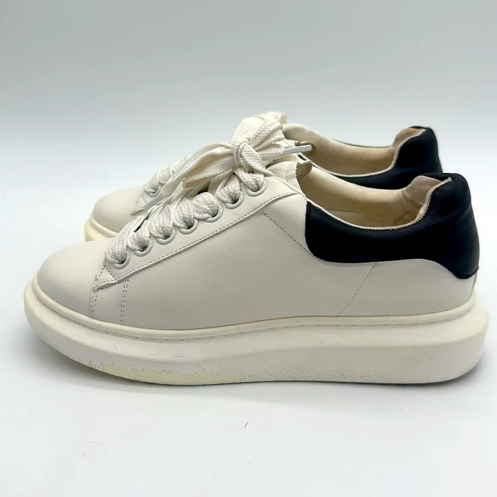 Steve Madden White and Black Size 8? Platform Sneakers Support Lifestyle